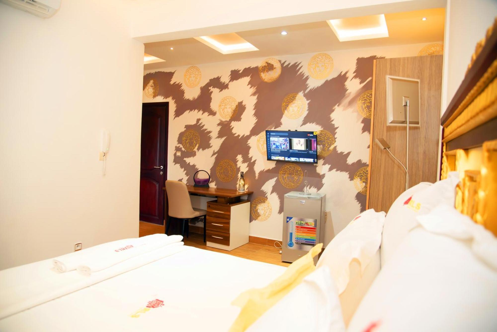 Residence Le Sommet - Chambre Versace Douala Esterno foto