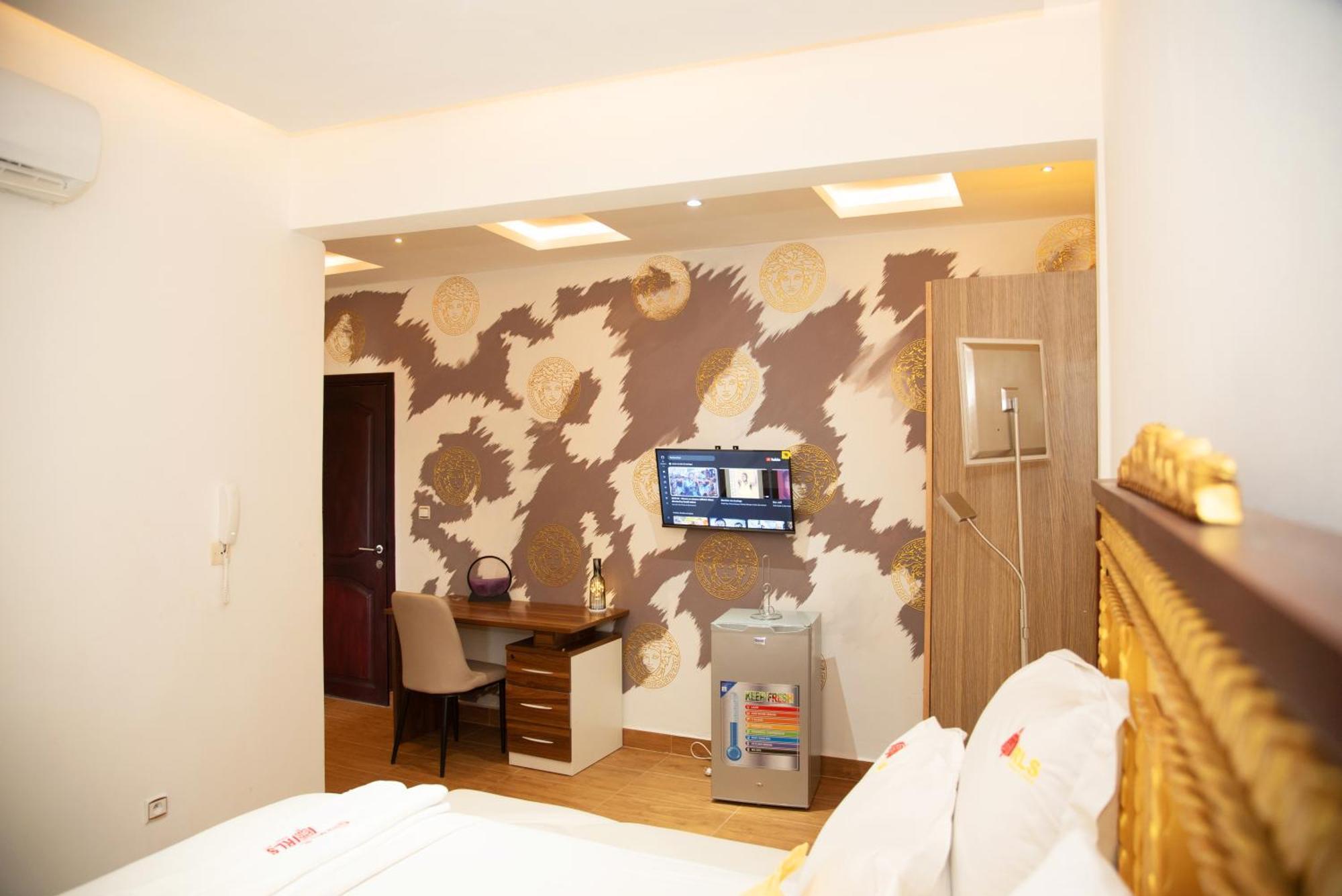 Residence Le Sommet - Chambre Versace Douala Esterno foto